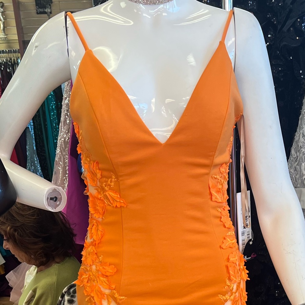 Jovani 07296 orange size 4 fitted dress with flowers - Picture 5 of 6